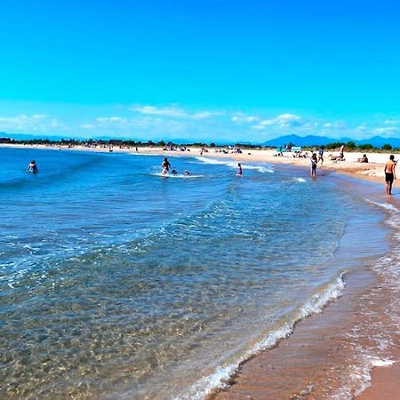 Lindo Apartamento Con Vistas Al Puerto Mistral Empuriabrava Kültér fotó