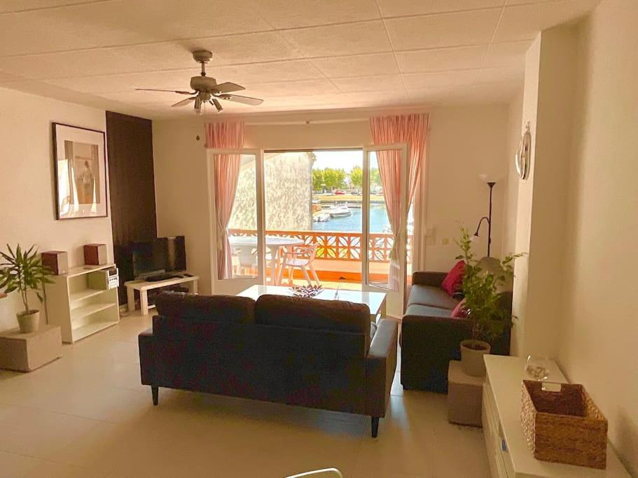 Lindo Apartamento Con Vistas Al Puerto Mistral Empuriabrava Kültér fotó